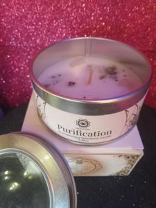 Candela salvia bianca con pezzi di selenite