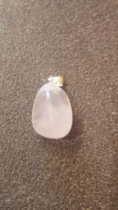 Ciondolo burattato quarzo rosa