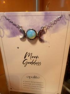Collana triplice luna con opalite
