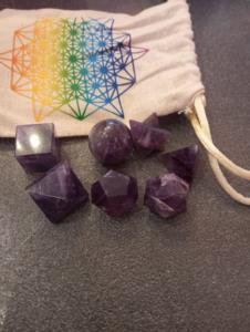 Set 7 pezzi ametista geometria sacra