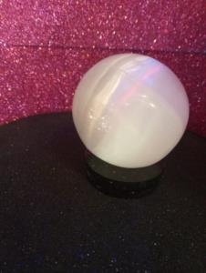 Sfera selenite 6 cm base esclusa