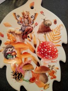 Sotto pentola autunno riccio e fata lumaca