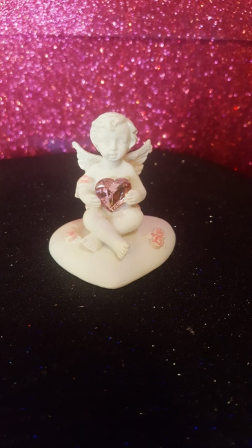 Statuetta Cherubino - Cuore della rosa