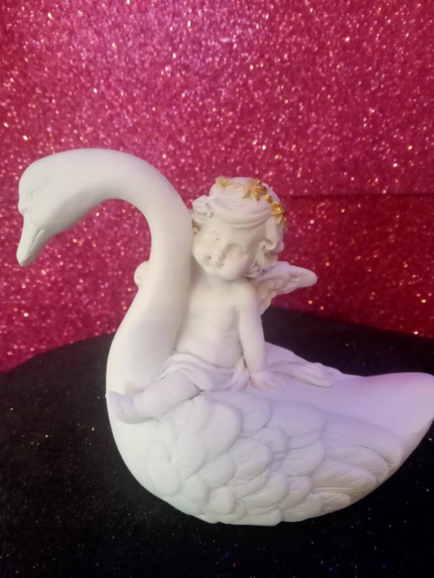 cherubino su cigno